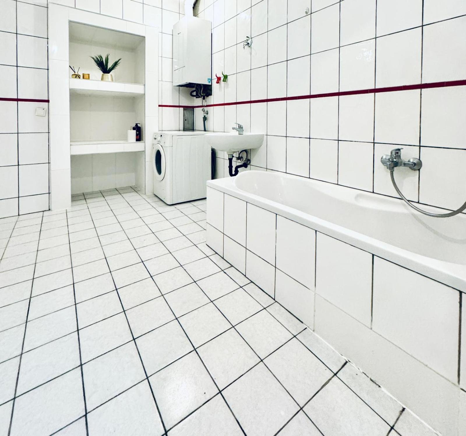 5Br Shared Apt Ideal For Groups 7 Min To Westbahnhof ウィーン エクステリア 写真